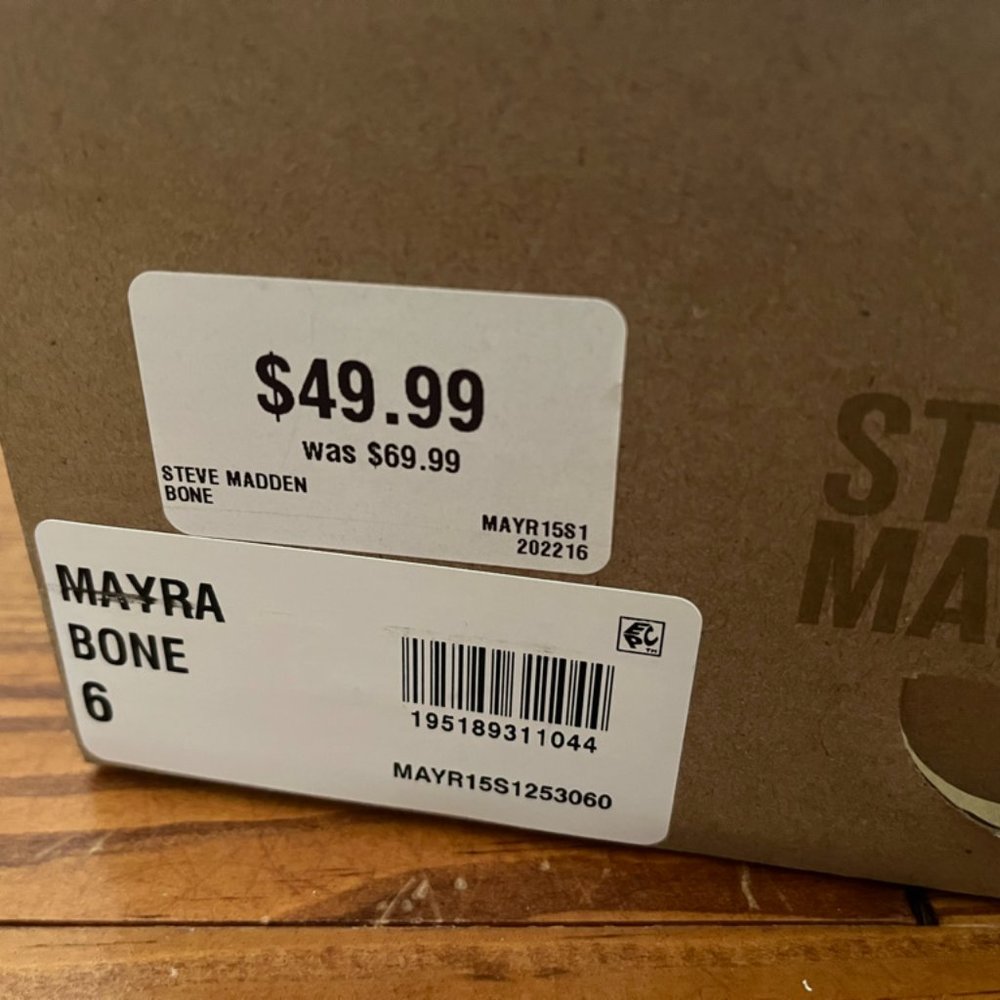 Steve Madden Mayra slide sandal in bone, size 6, square toe, flat - Picture 6 of 6